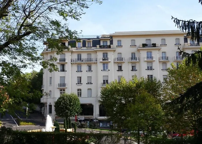 Idealement Situe Pour Curiste Lägenhet Châtel-Guyon